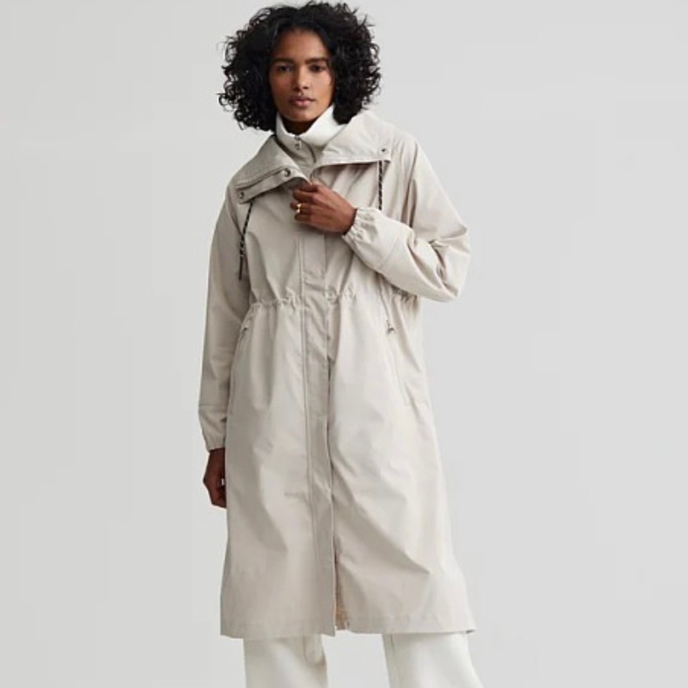 ISO - Varley Grove Parka - Silver Lining - XS or S (NOT SELLING)